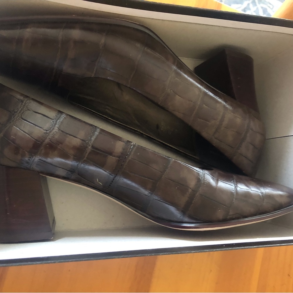 Caressa Crosstown Collection Leather Crocodile Chunky Heel. Size 8.5. EUC